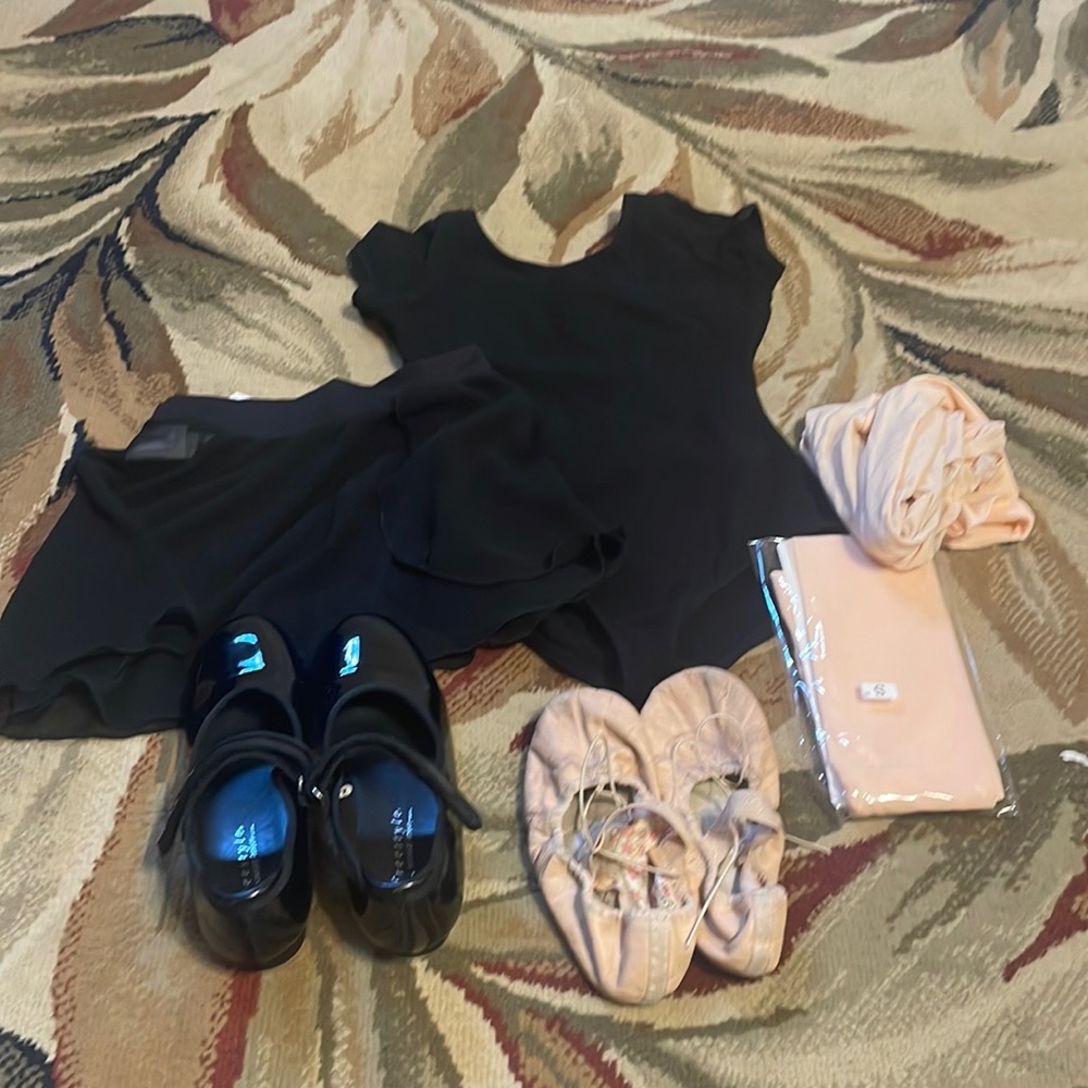 Girl ballet dance bundle leotard skirt tights tap and ballet shoes. Ages 5-8